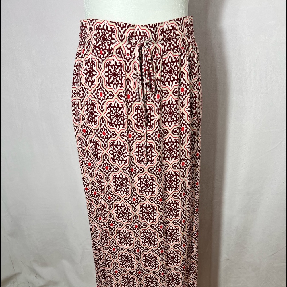 New Geo Print Maxi Skirt - Picture 2 of 6